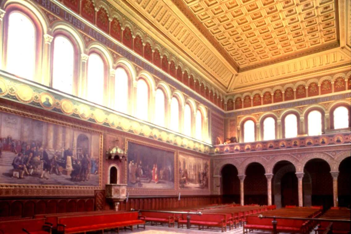 Universitat Nacional